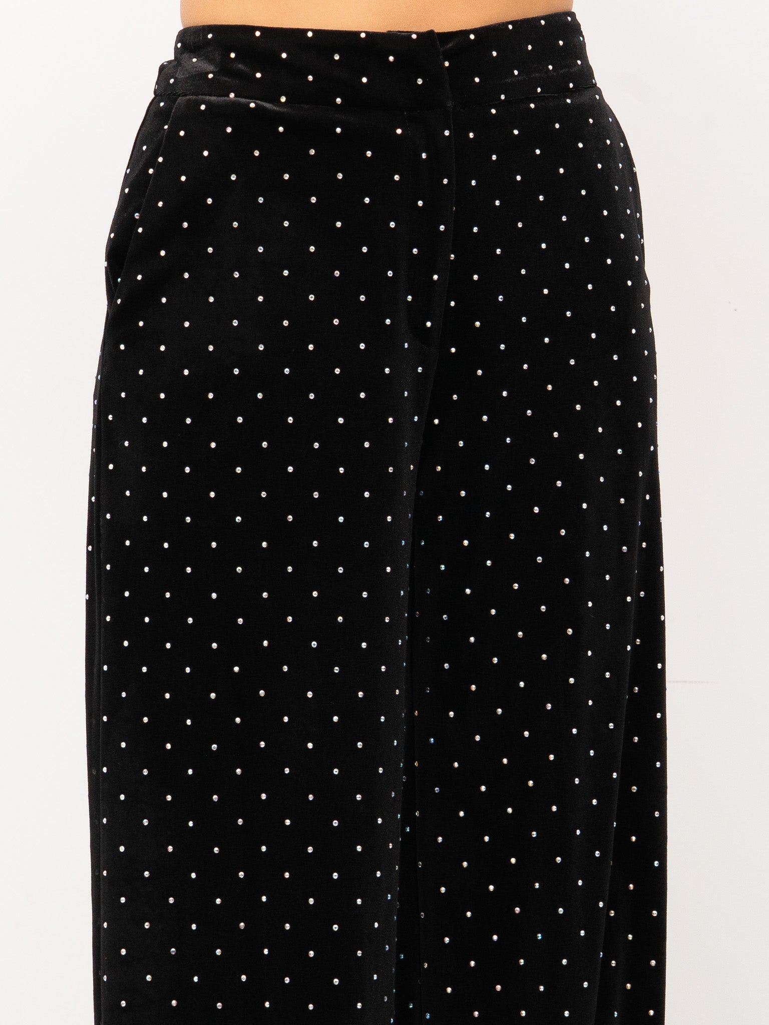 TRAJE ACTUAL GI001038+PA003008