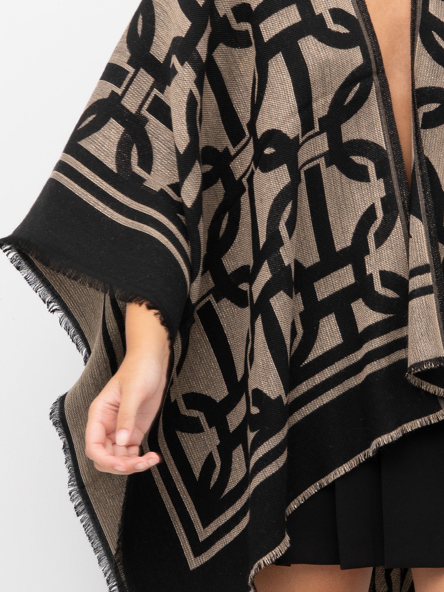 PONCHO TWINSET MILANO 252TA4370