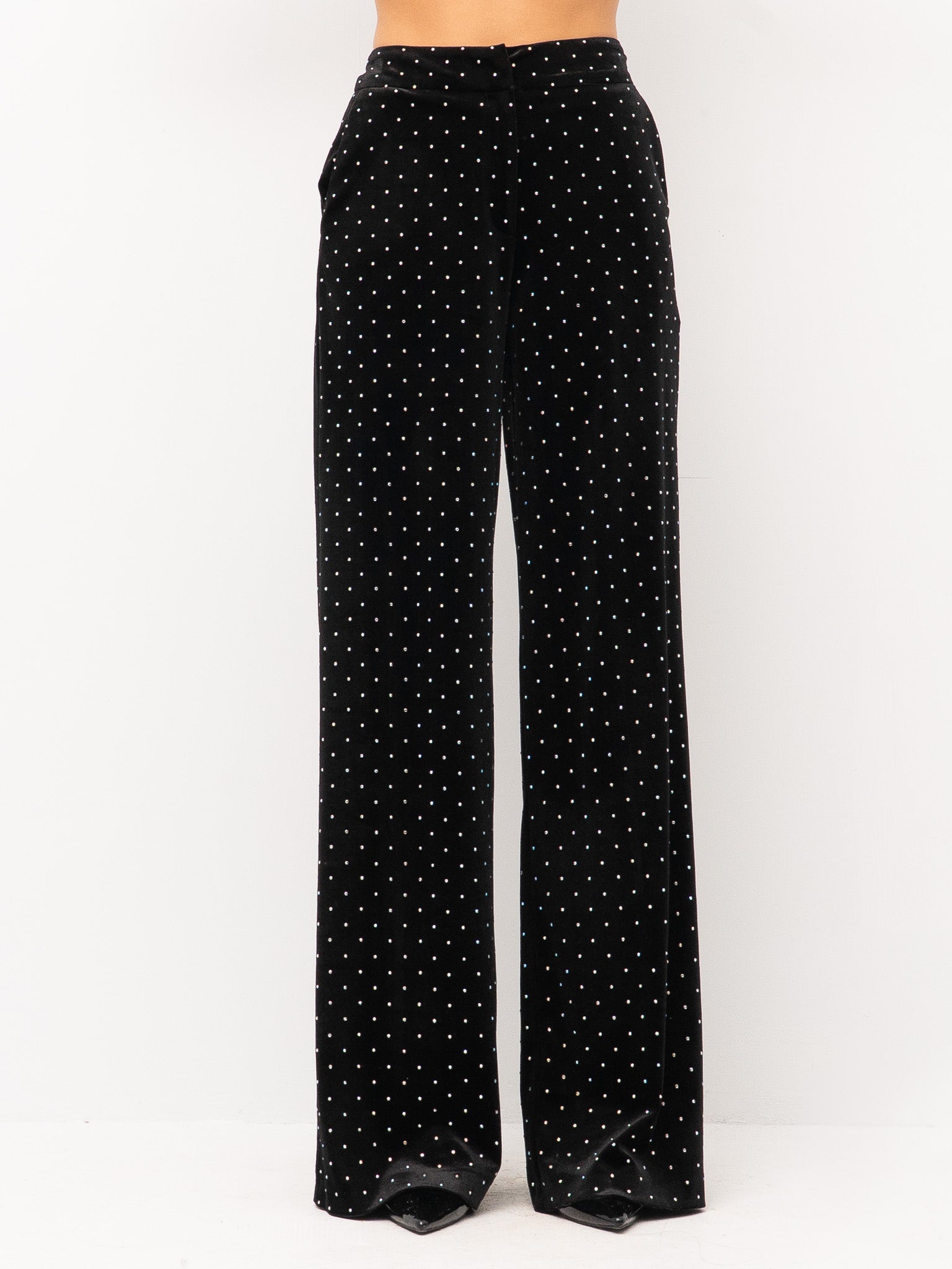 TRAJE ACTUAL GI001038+PA003008