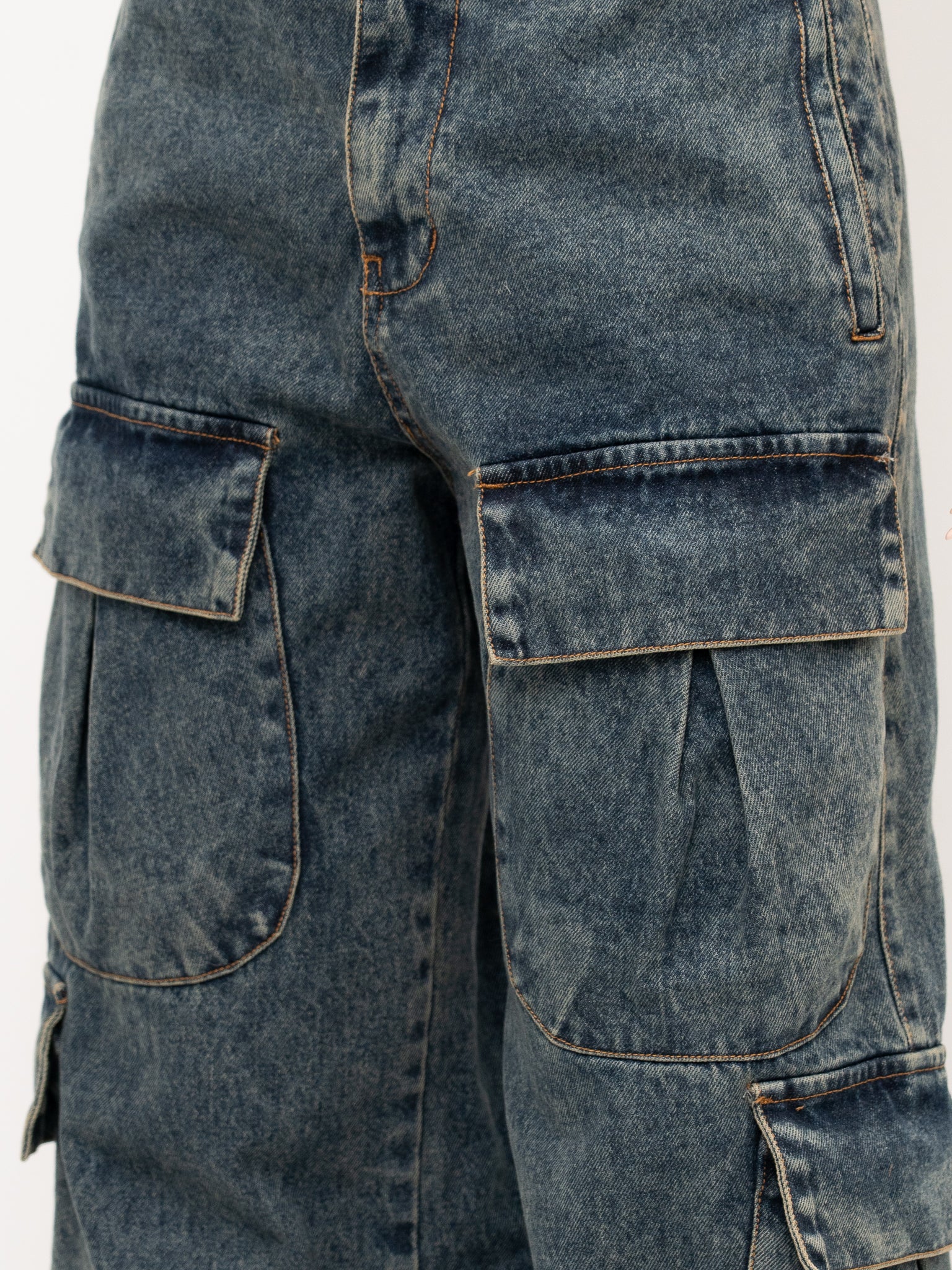 JEANS SILENCE LIMITED J016