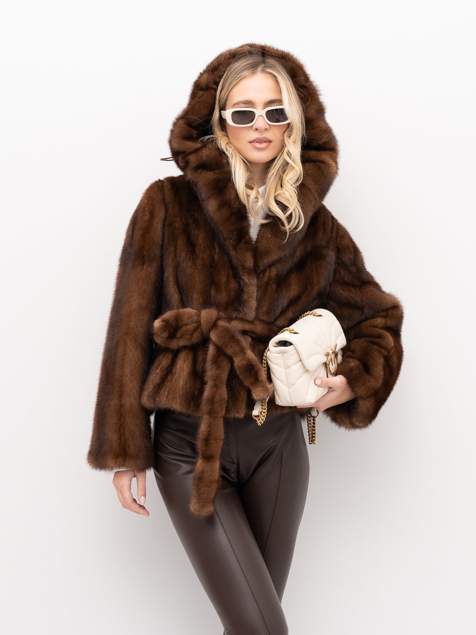 VISONE SAGAFURS SG6008